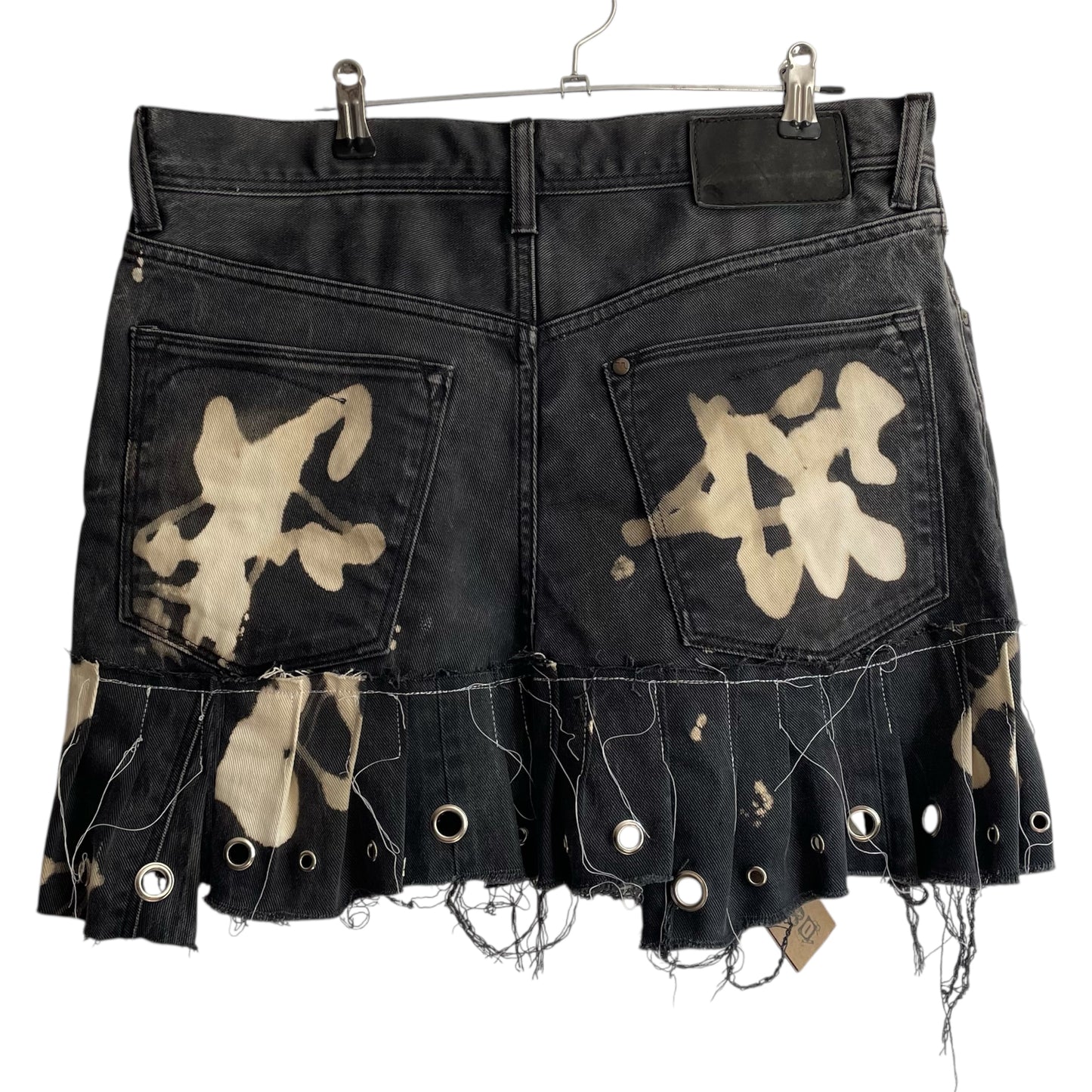 Scrappy pleated skirt