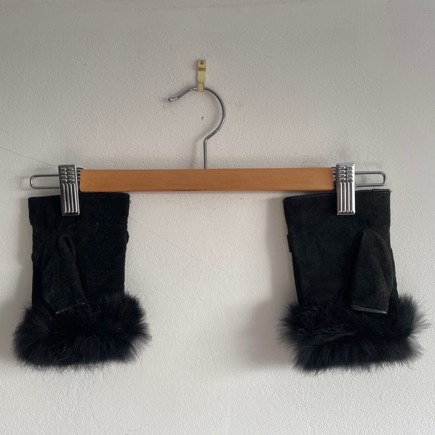 Suede + fur gloves
