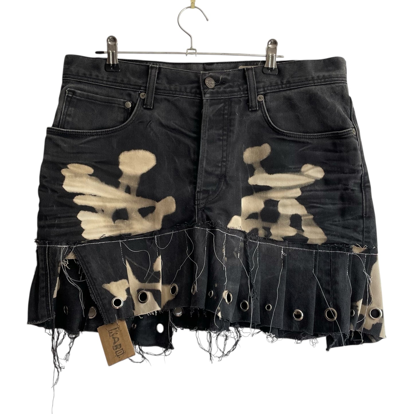 Scrappy pleated skirt