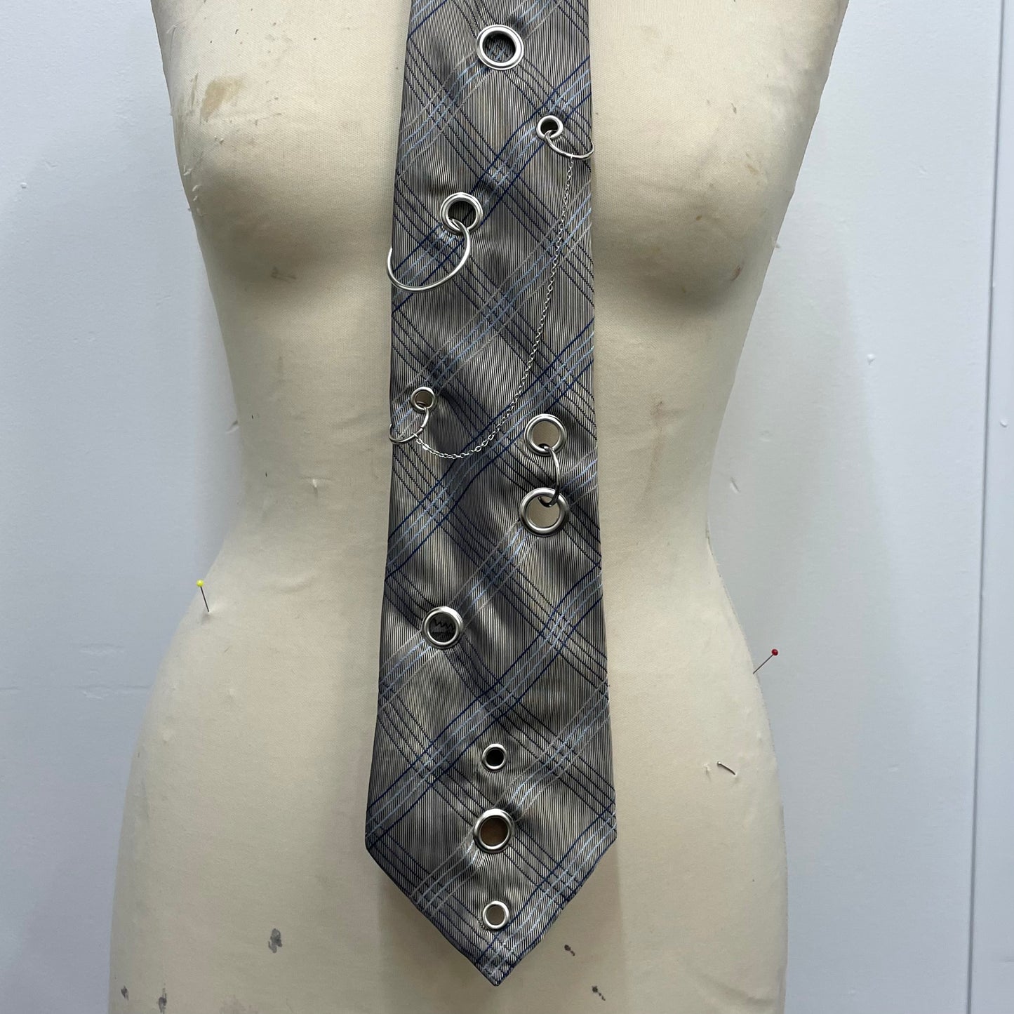 Plaid hardware tie