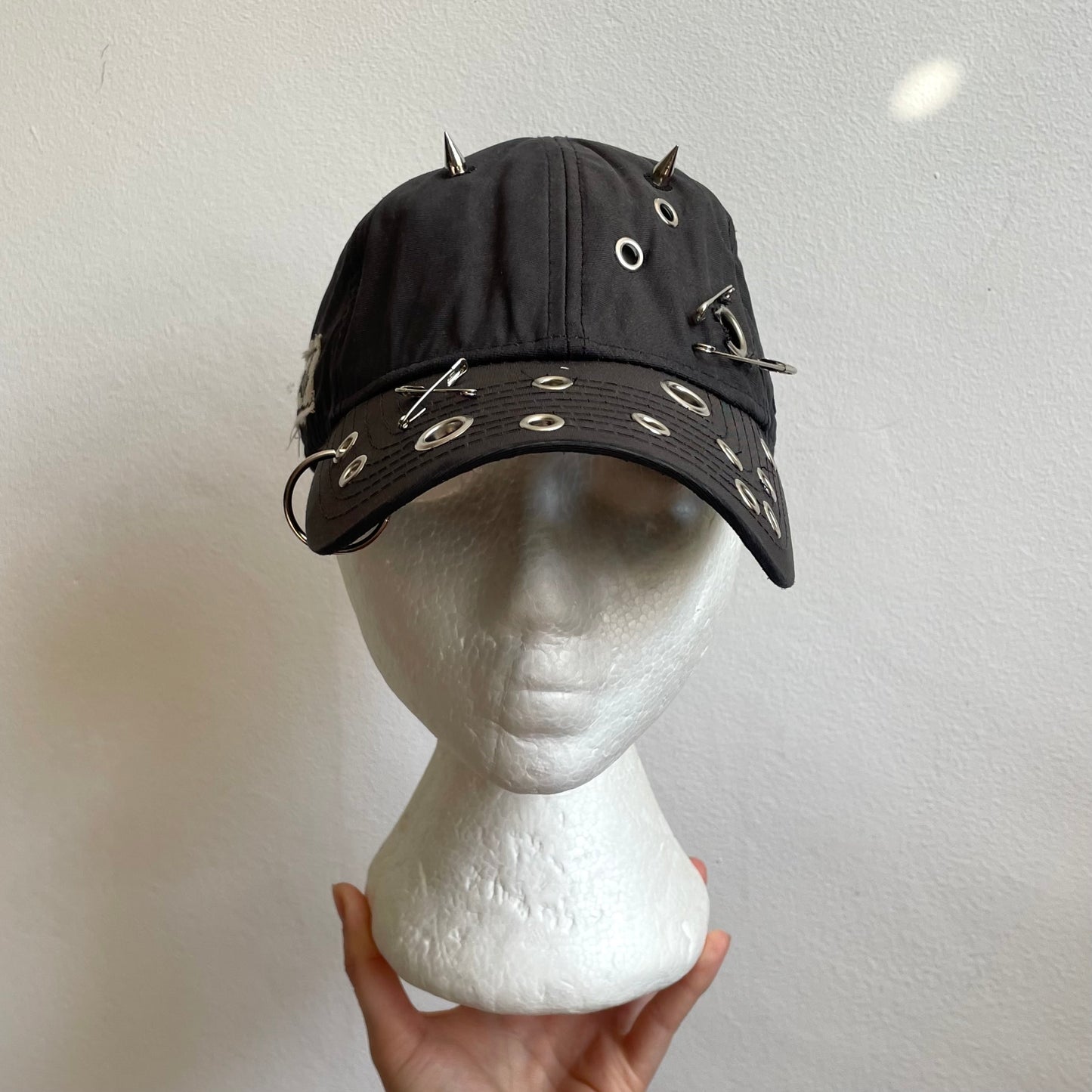 Grey eyelet cap