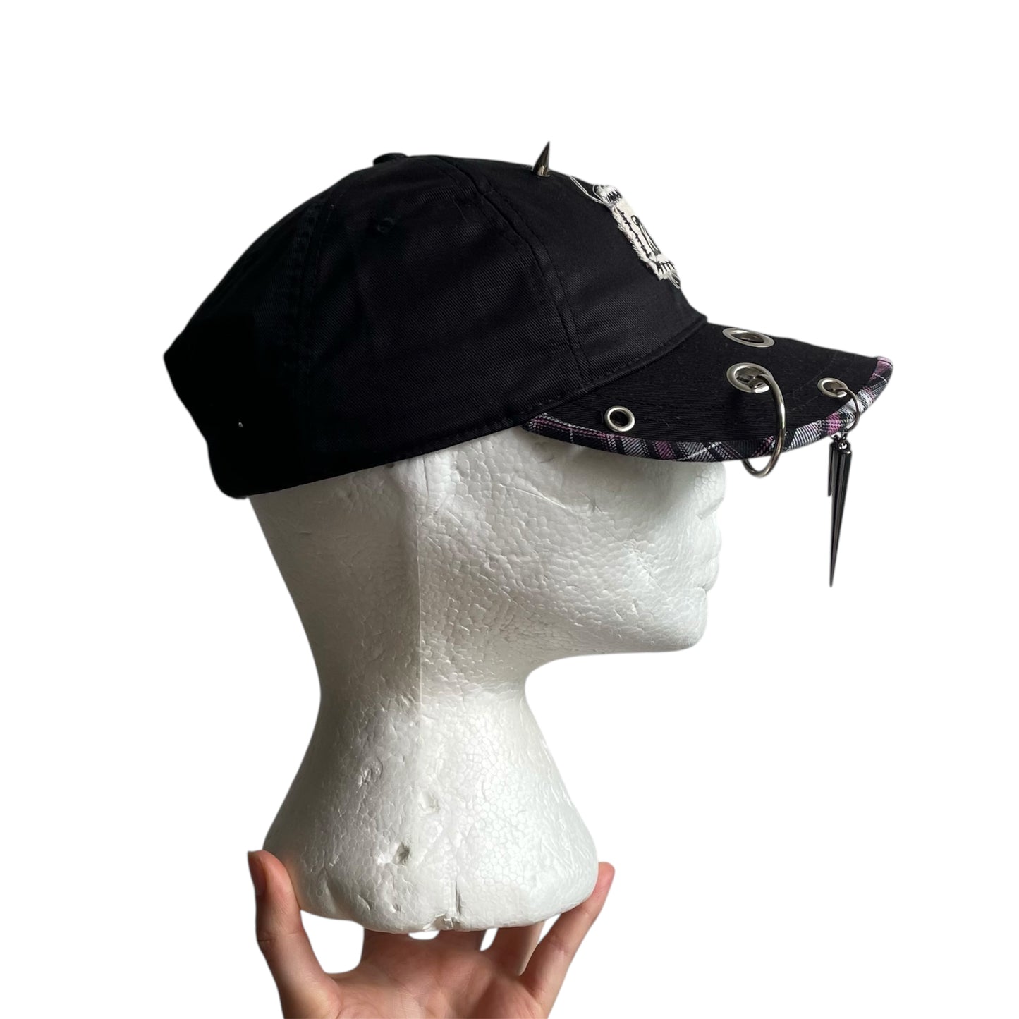 Spike charm cap