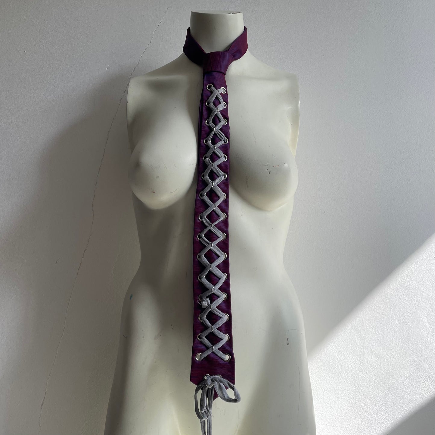 Scrappy corset tie