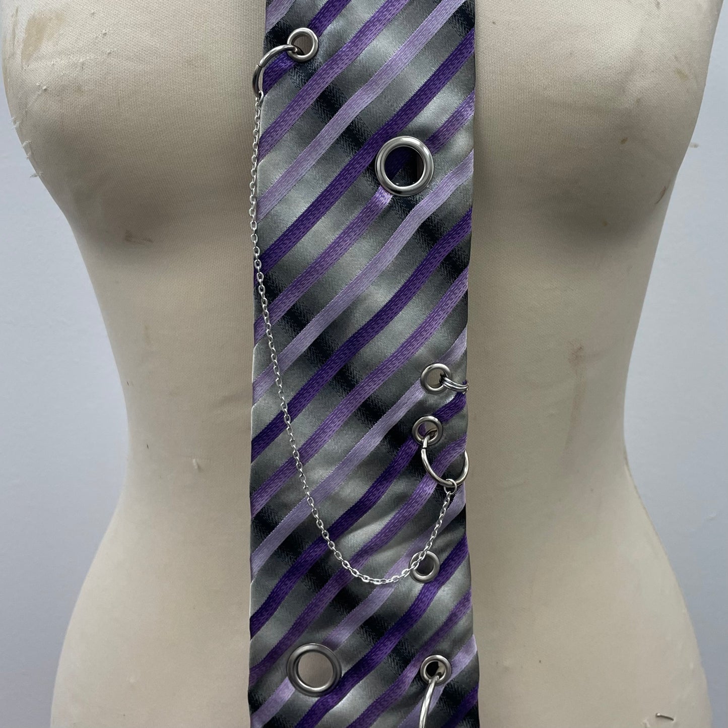 Purple hardware tie