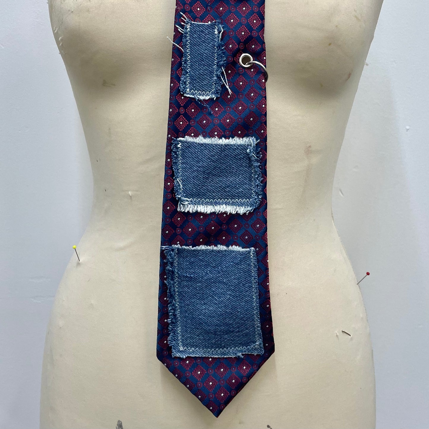 Denim pocket tie