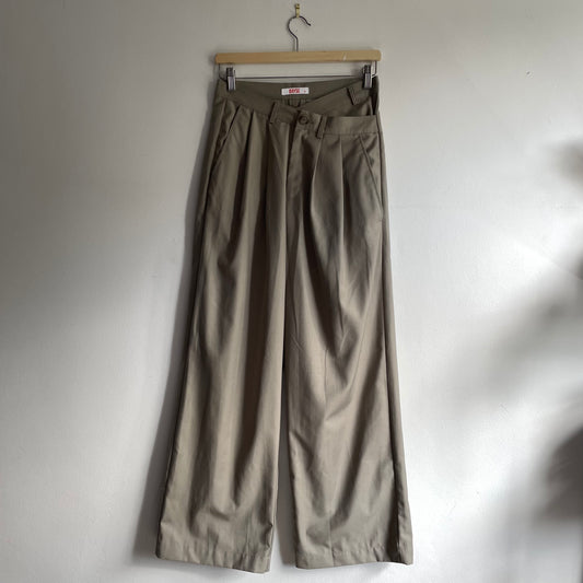 Double waist trousers