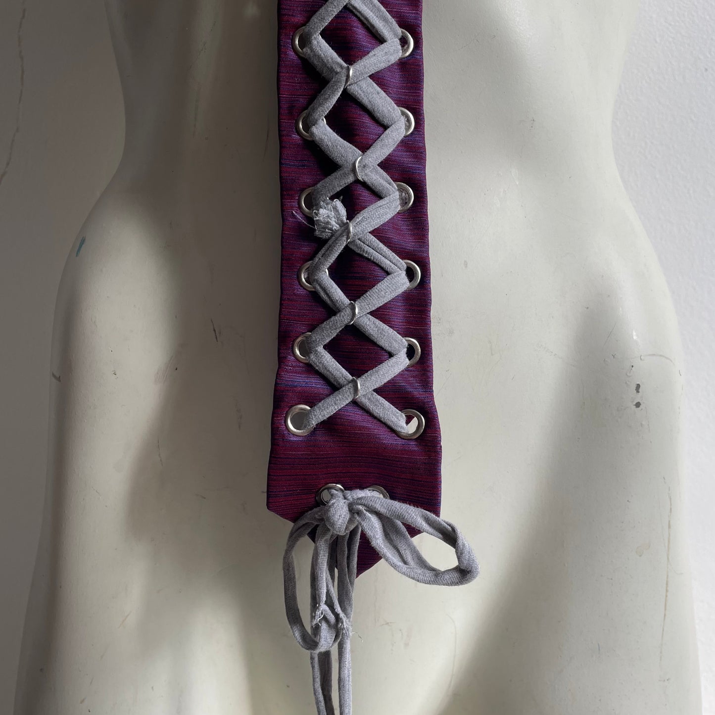 Scrappy corset tie