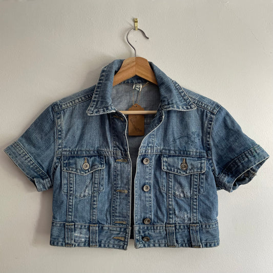 Cropped short sleeve denim jacket