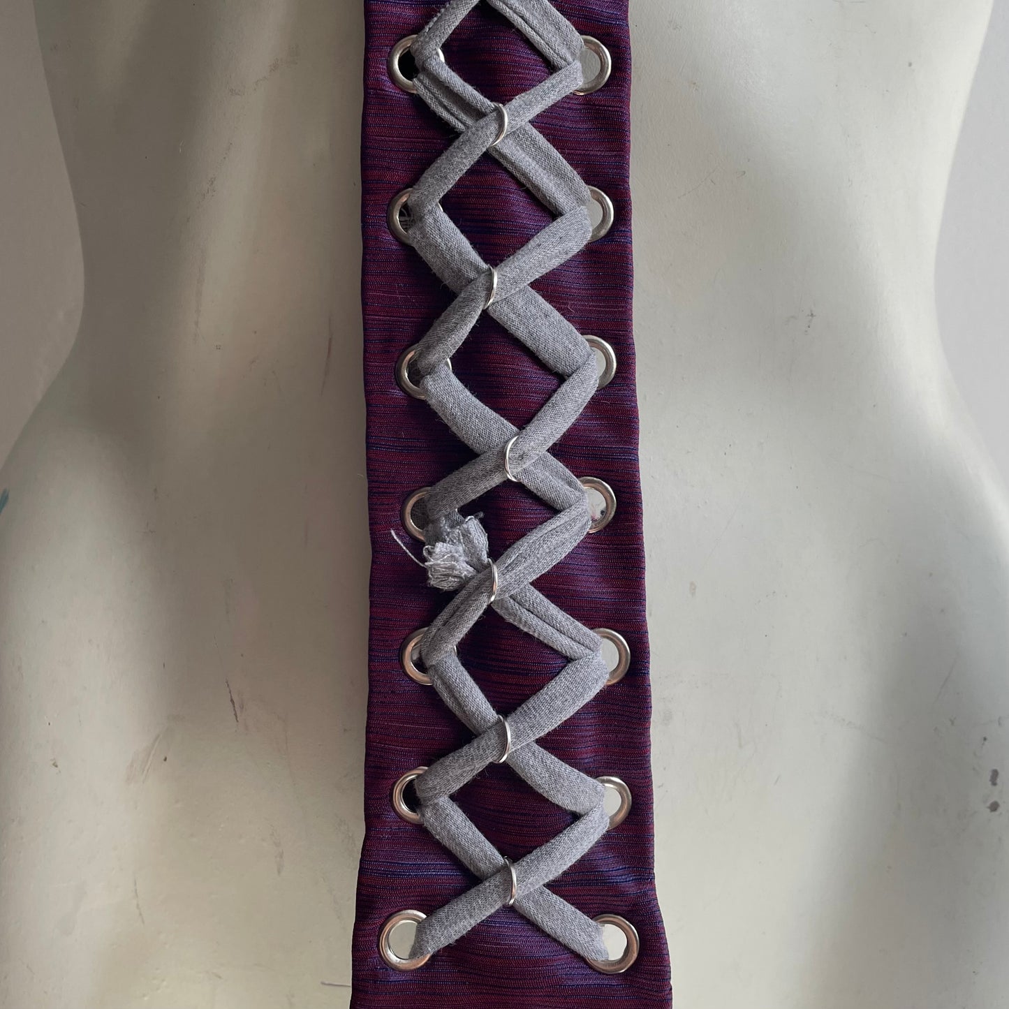 Scrappy corset tie