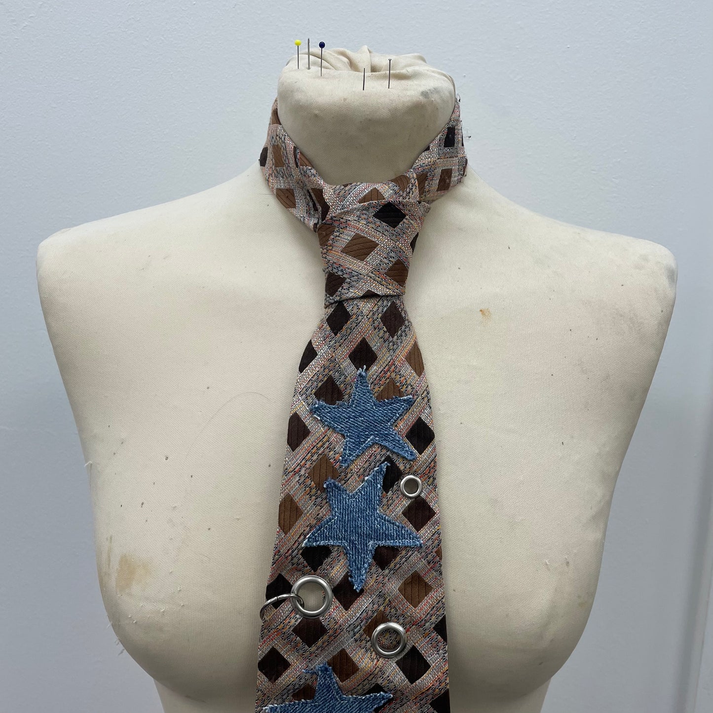 70s star tie
