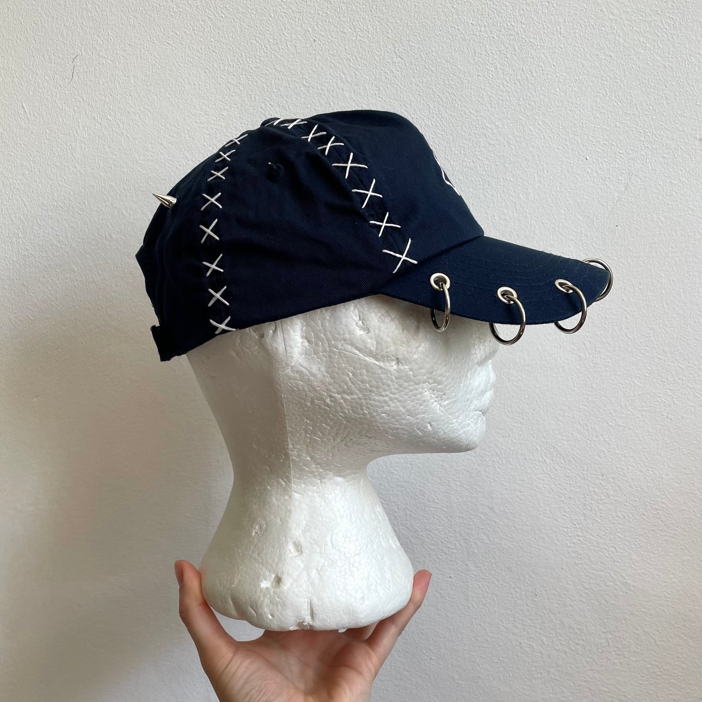 Star hoop hem cap