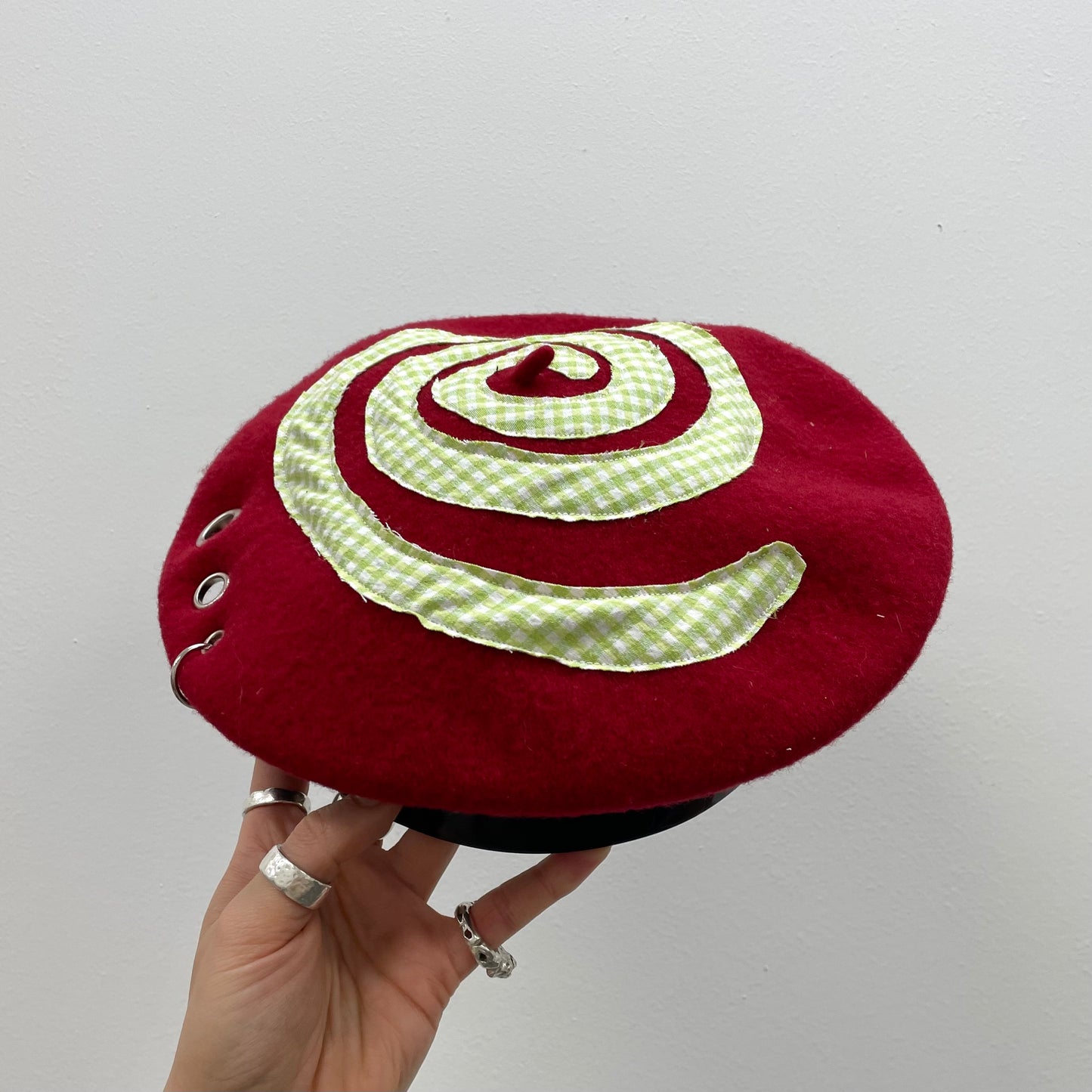 Swirl beret