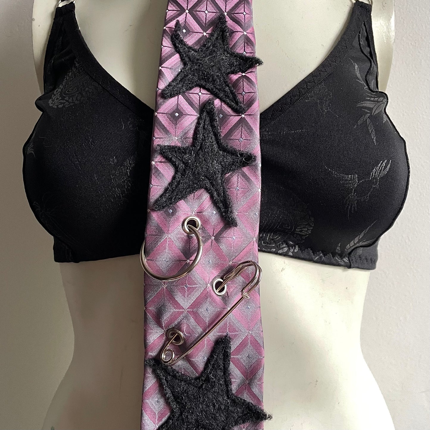 Grey star tie