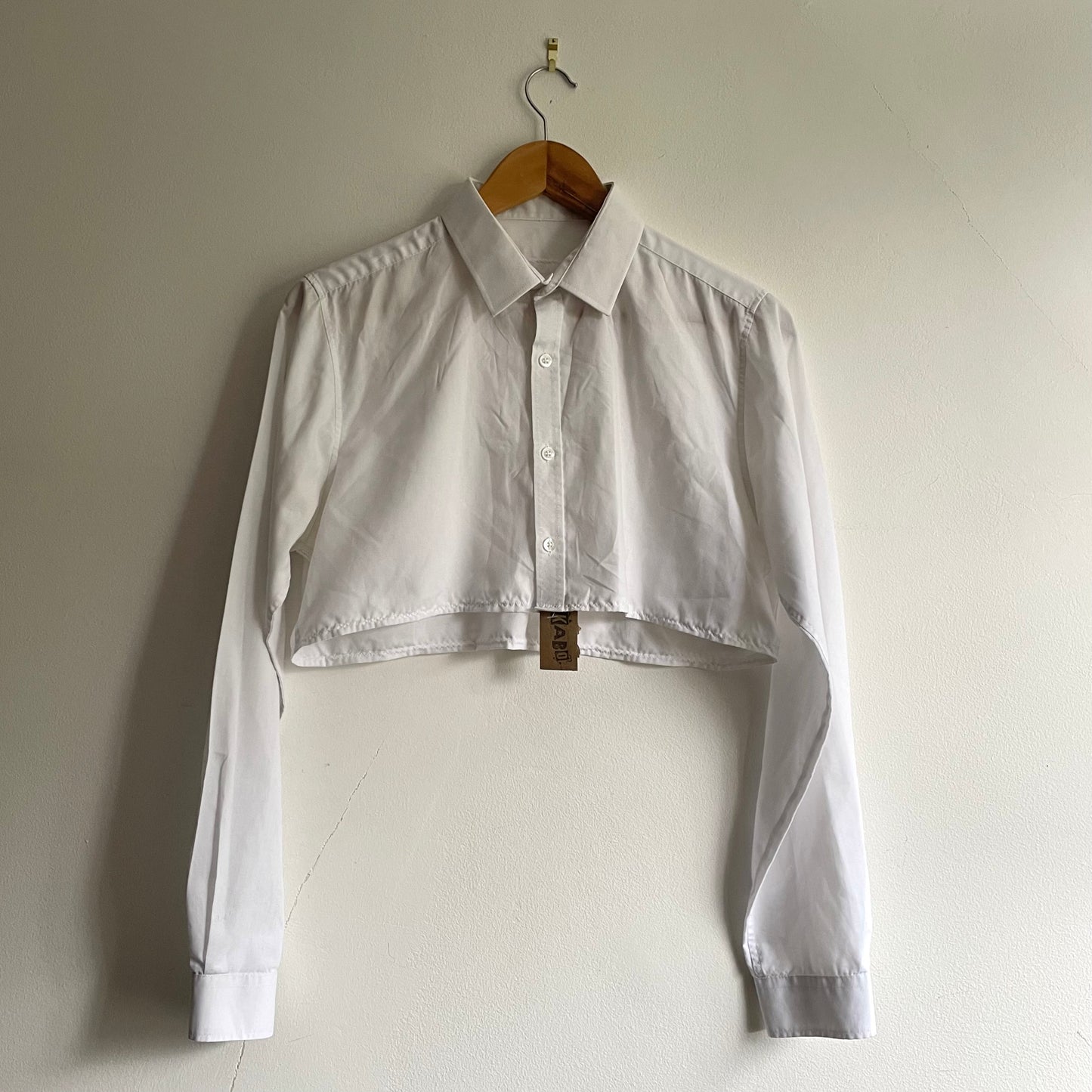 Cropped shirt