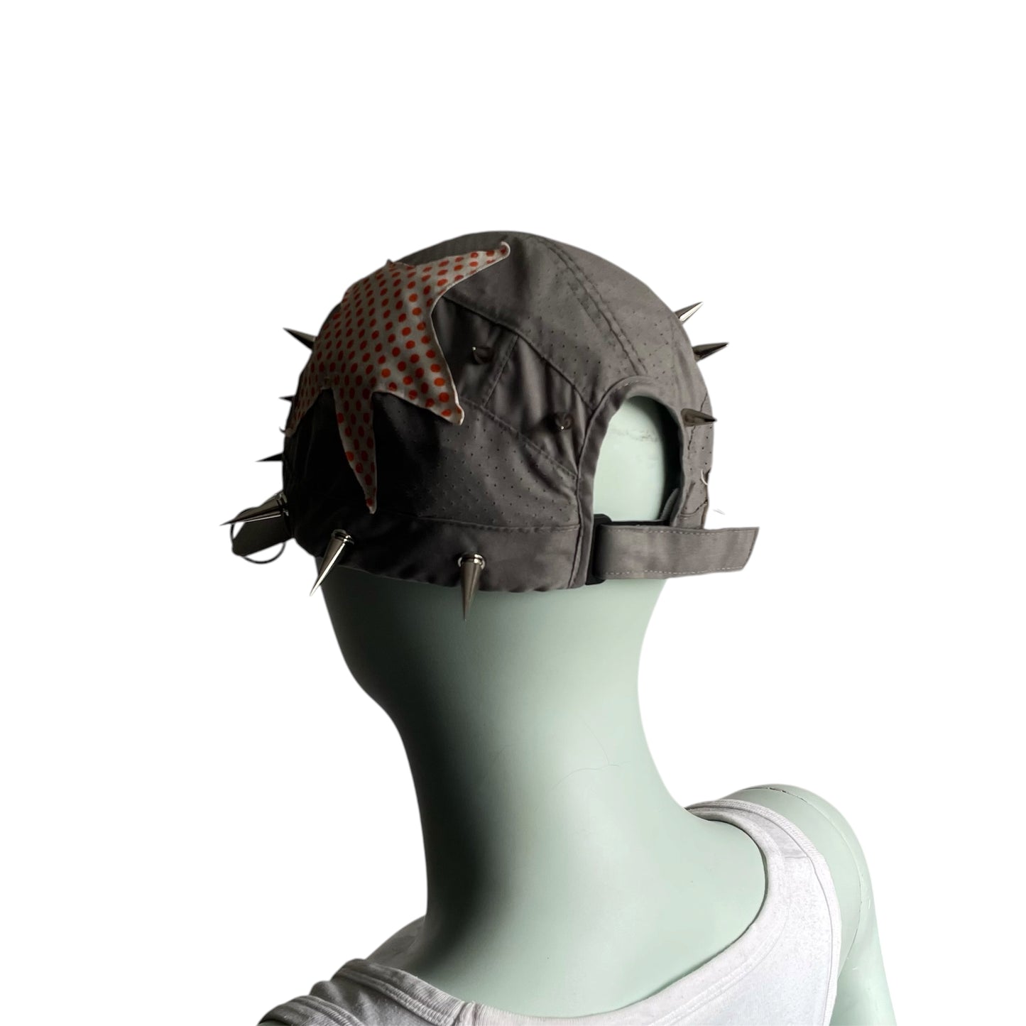 Spike star cap