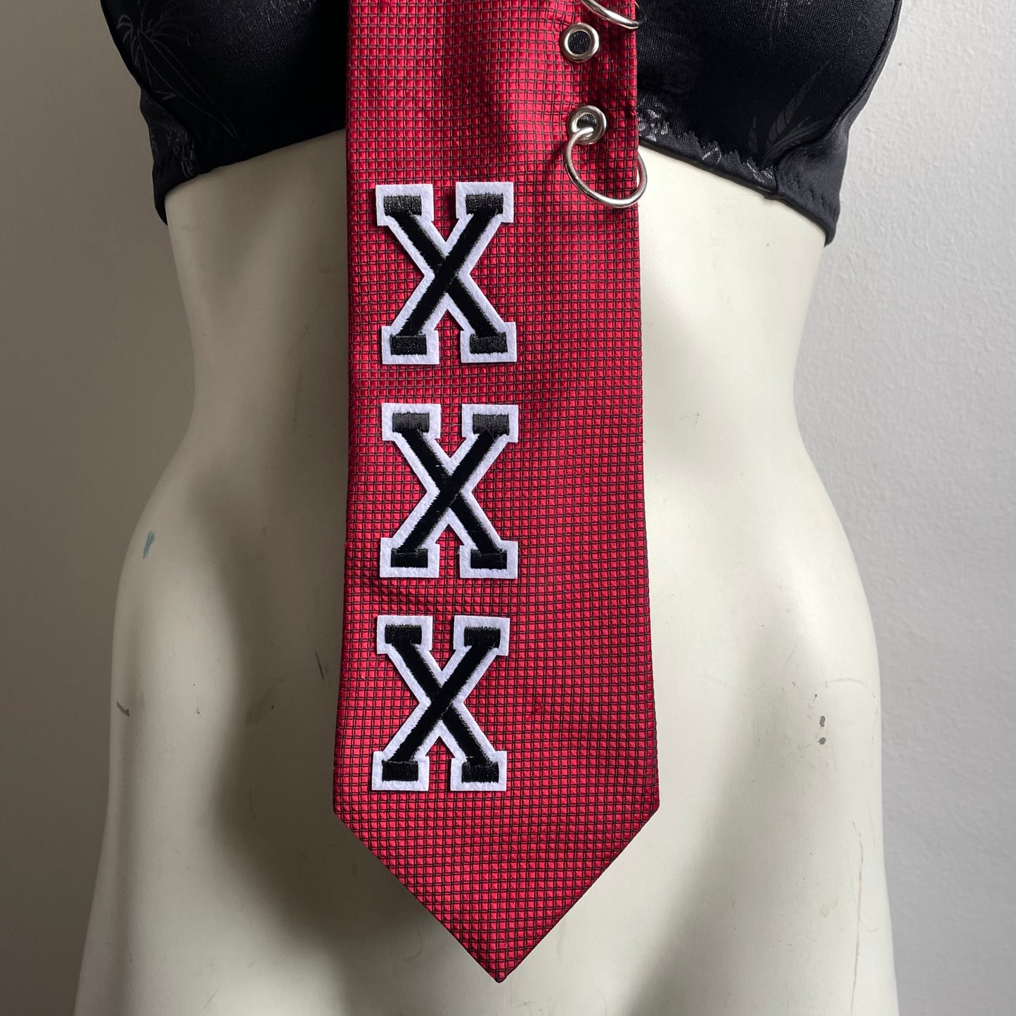 XXX tie