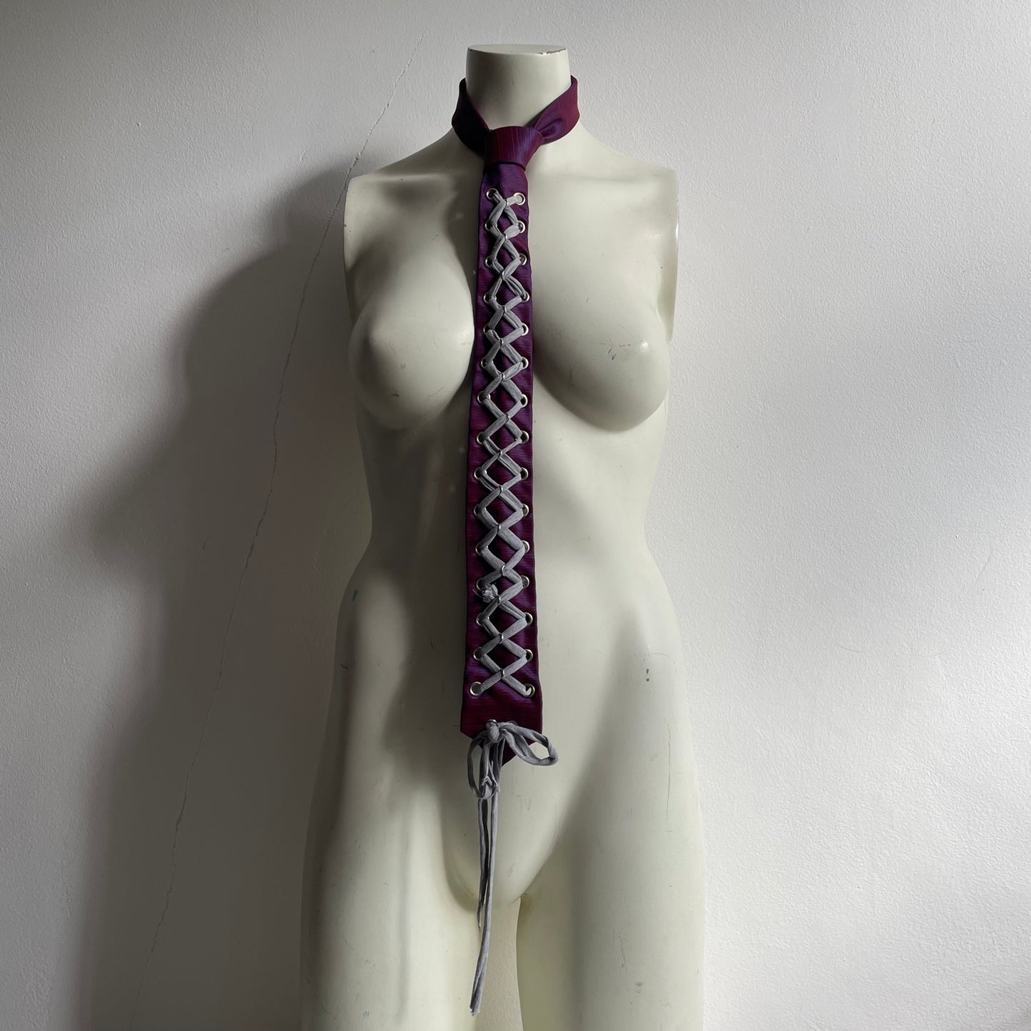 Scrappy corset tie