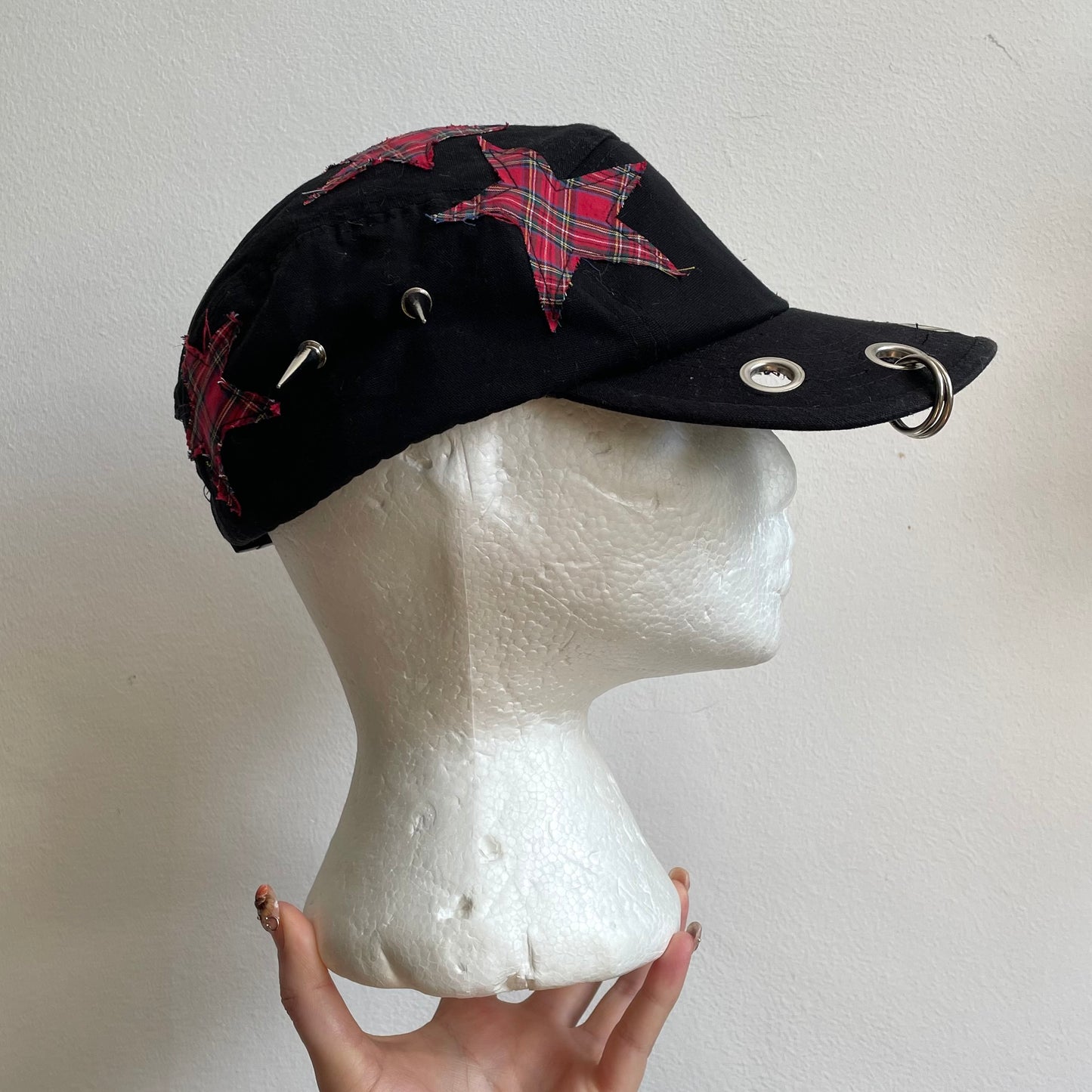 Tartan star + spike hat