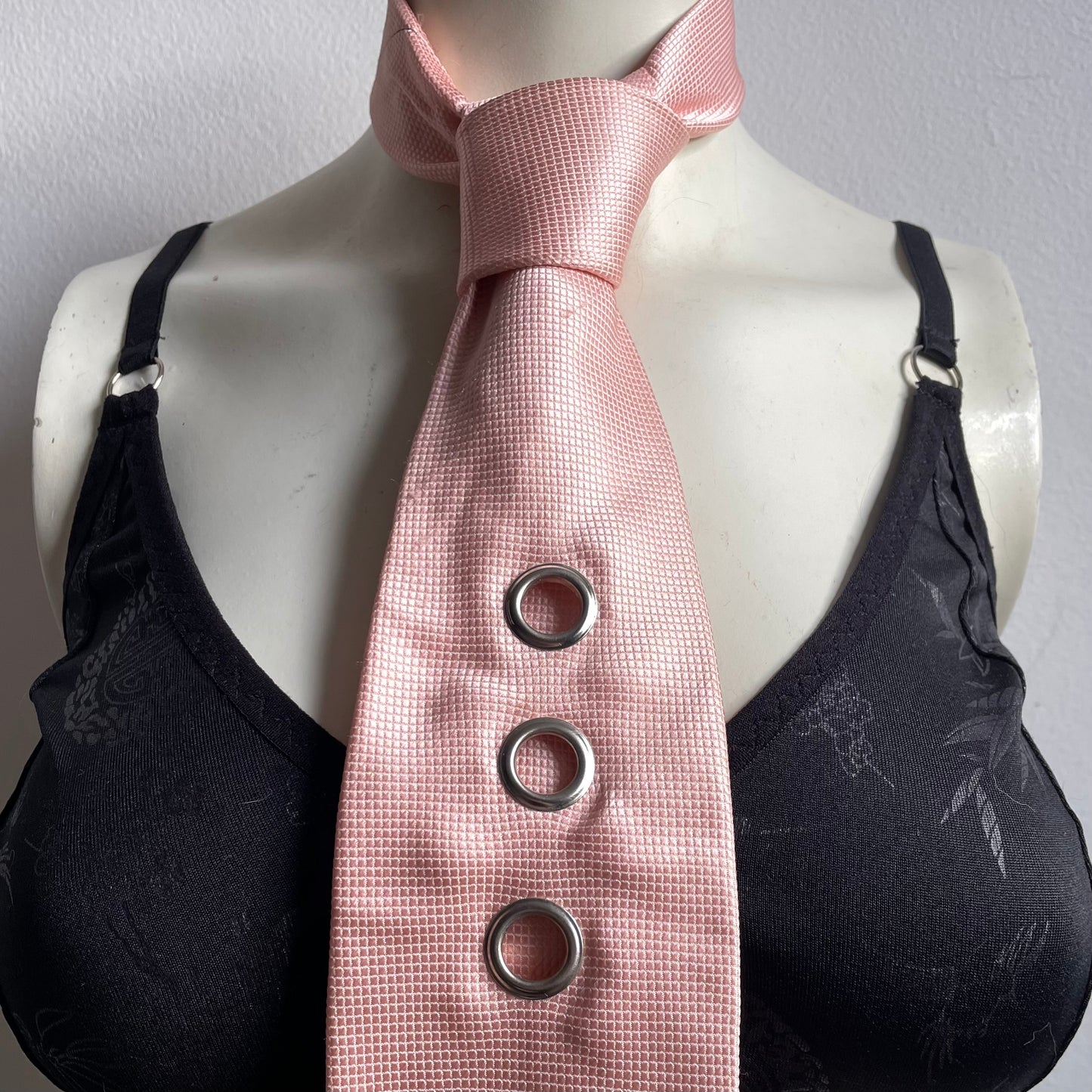 Pink star tie