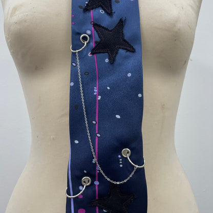 Star chain tie