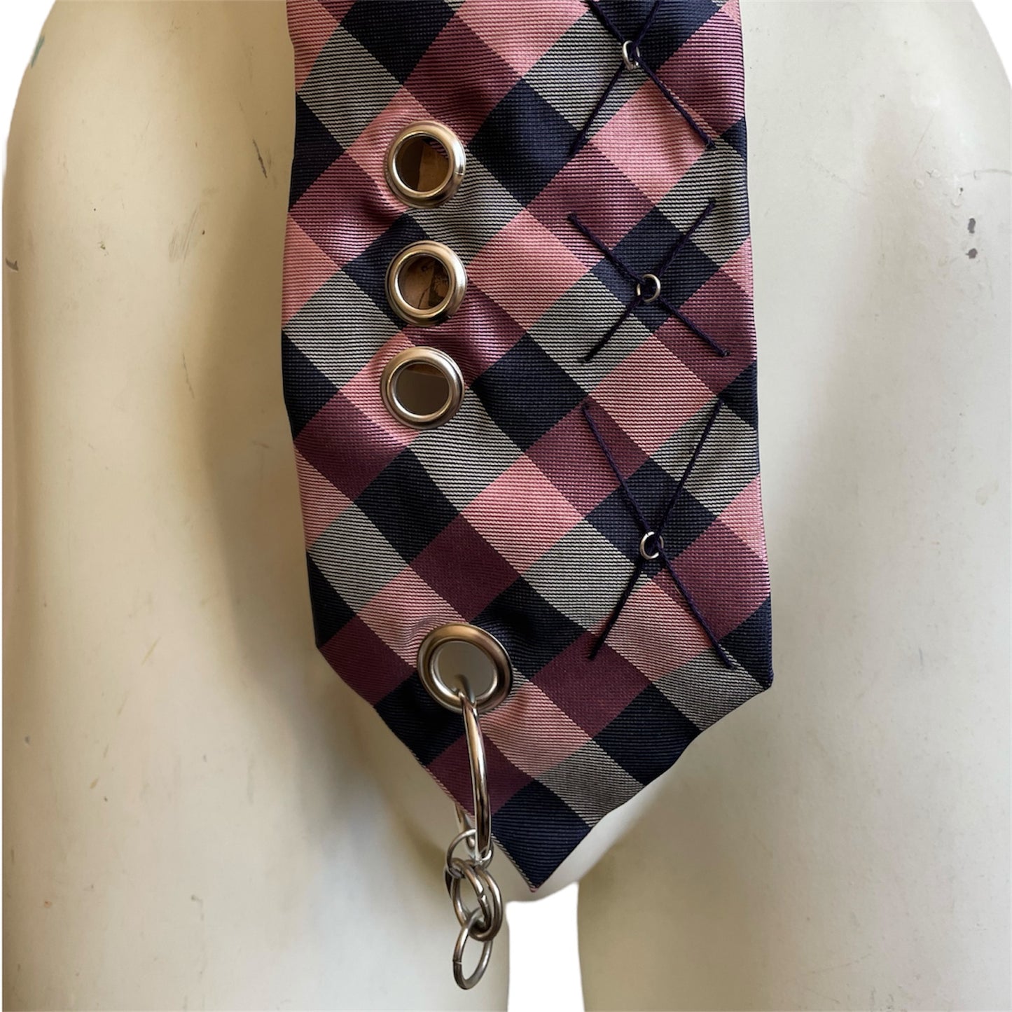 Plaid stitch tie