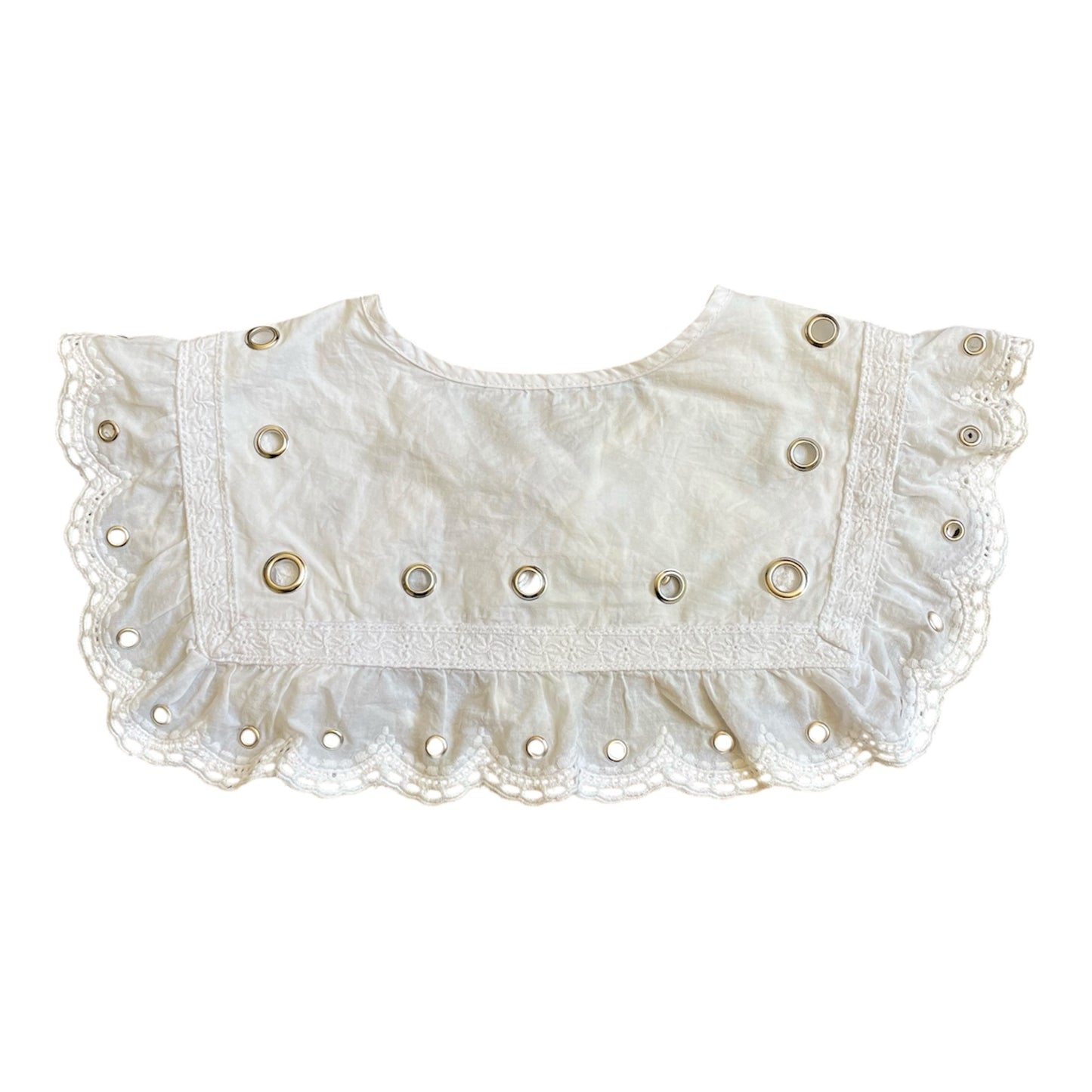 Eyelet frill collar
