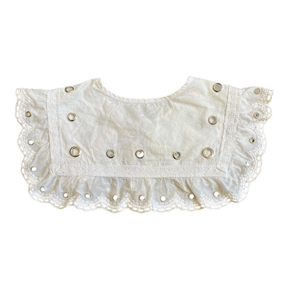 Eyelet frill collar